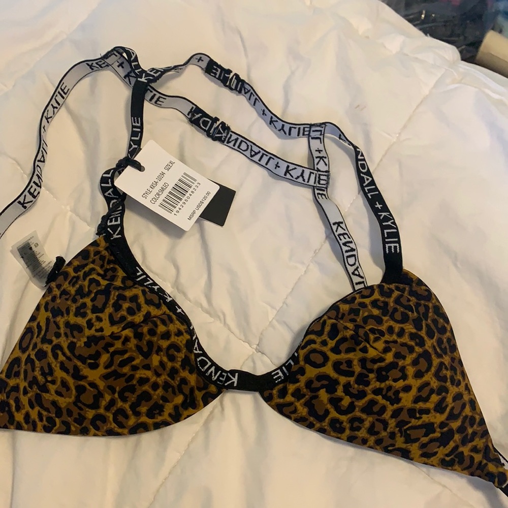*NWT* KENDALL + KYLIE Bikini Top